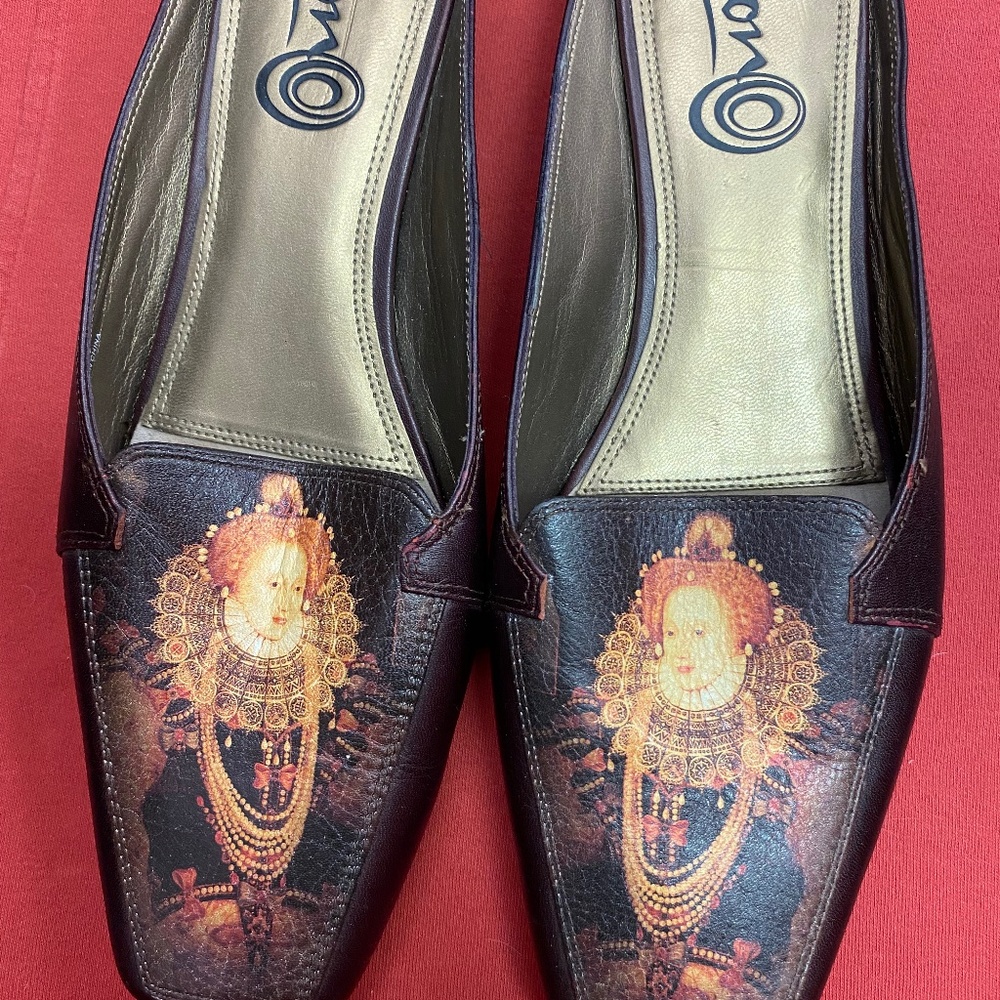 Queen Elizabeth 1 Mules Icon 10 M